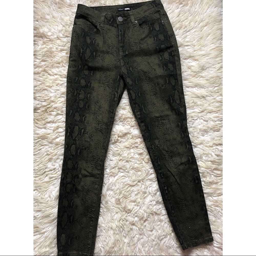 Fashion Nova Always On The Move Skinny Jeans